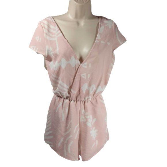 Lulus Pink and White Shorts Romper Women's Size XS NWOT - Picture 1 of 7